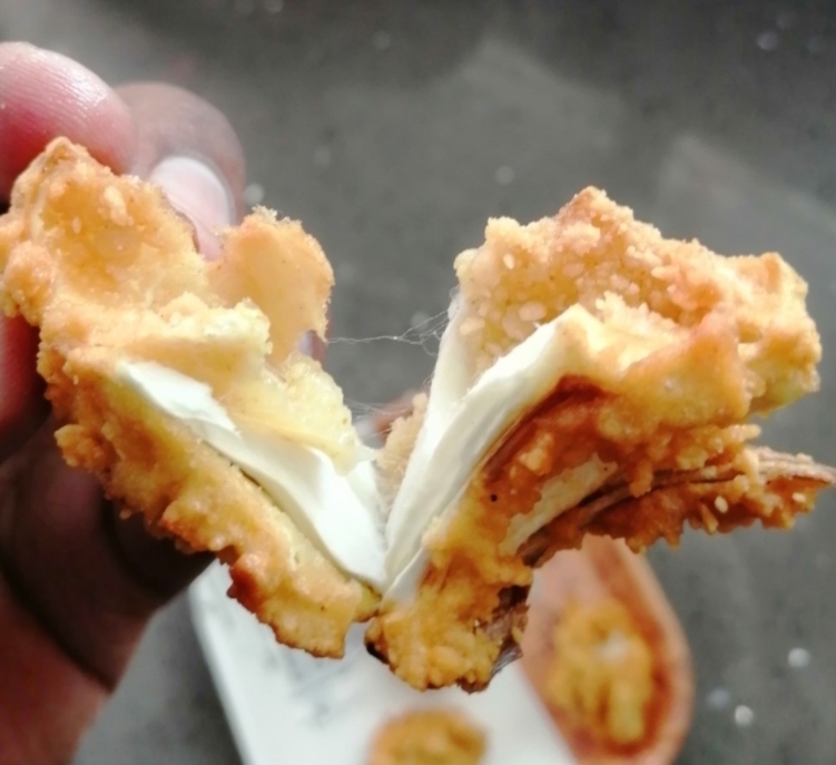 나카 푸드에서 개발 중인 스피루리나가 함유된 대체 치킨. (사진=NakaFoods)