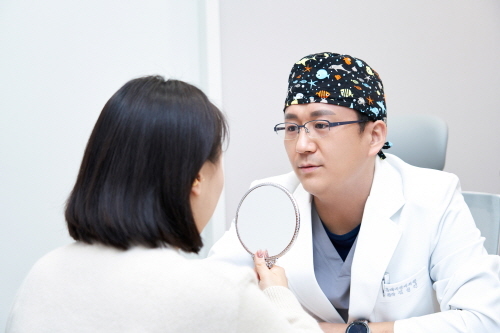 김일건 대표원장. 