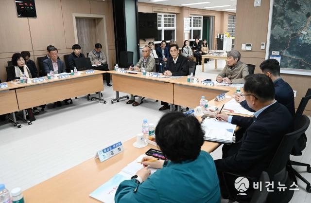 가축분뇨 에너지화로 탄소중립 실현 간담호 장면. (사진=홍성군 제공)