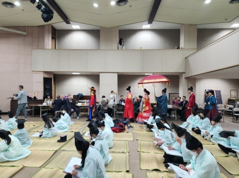 세종대왕 과거시험에 세종대왕 납시오. (사진=세종대왕국민위원회 제공)