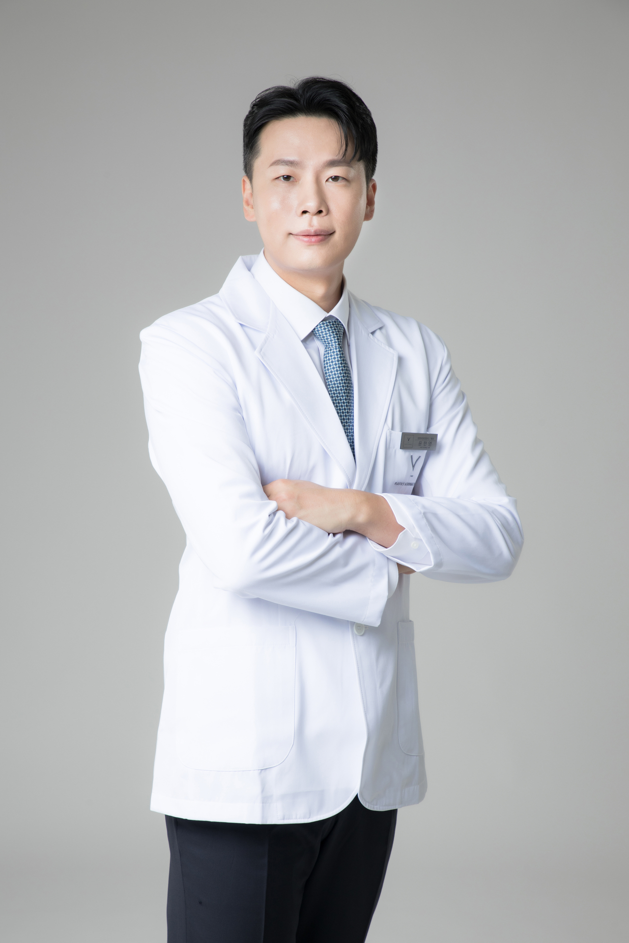 윤한영 대표원장. 