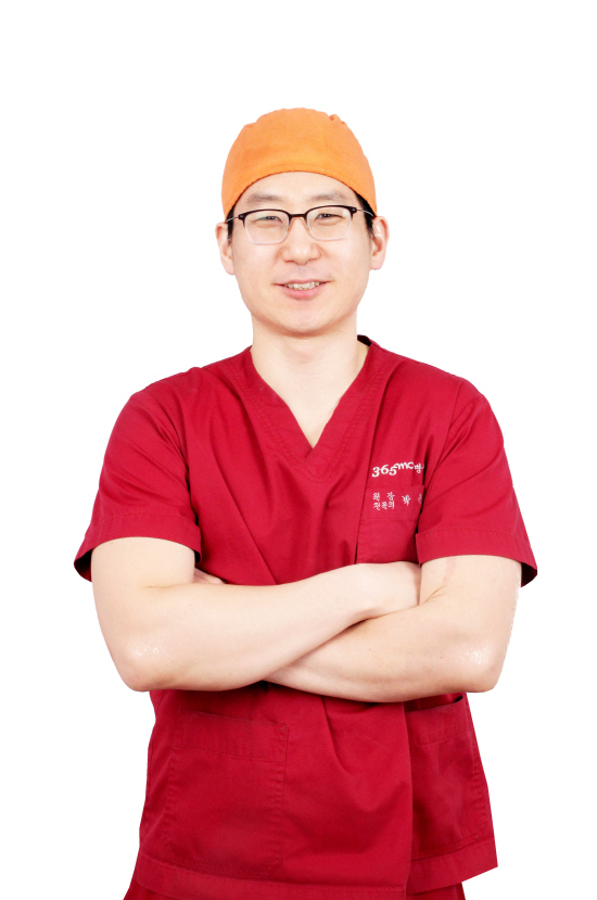 박윤찬 대표병원장.