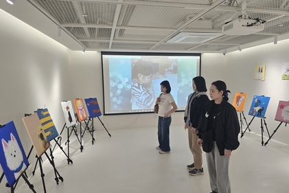 청담플래뮤-KOC, 유기동물 보호 그림전 개최