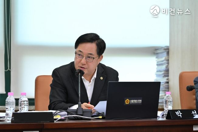 발언 중인 박석 의원