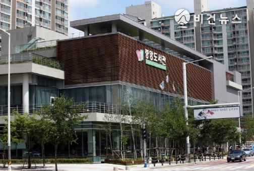 오산시 중앙도서관, 가정의 달 맞이 어린이 인형극 '방귀쟁이 며느리' 공연 개최