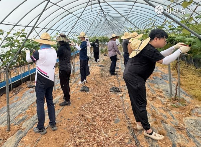영농철 농가 찾아 일손돕기