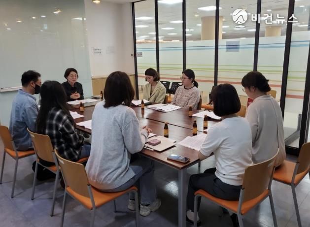 부천시 세입 담당 직원들이 컨설팅을 받는 모습