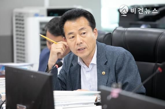 경기도의회 김성수 의원, 매출채권보험료 지원에서 한발짝 나아간 ‘매출채권 팩토링’ 정책 제안