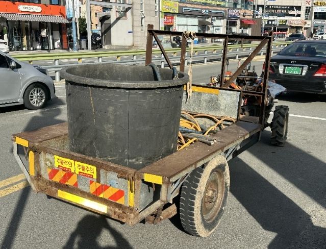 경운기 안전사고 예방 위해 안전반사판 무료 부착