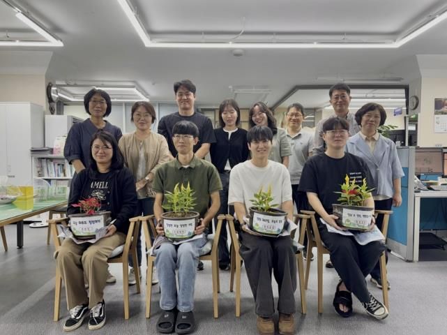 산청군, 청렴마음 담은 꽃길 가꾸기 실시