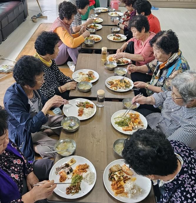 안동시, 경로당 어르신 행복밥상 지원사업 운영