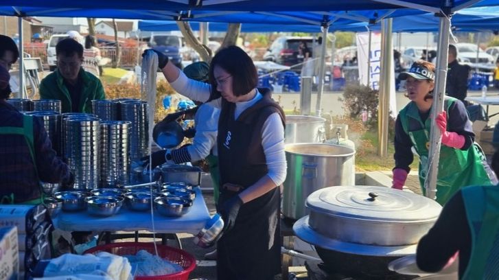 다문화가족 어울림 한마당 축제 다회용기 사용 모습