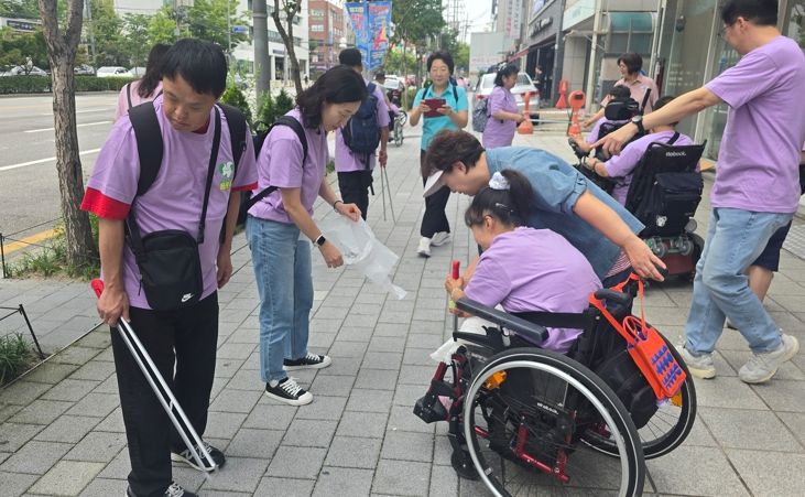 동대문구, 장애인시설과 ‘같이 걷는 봉사’ … 3개월간 200명 참여