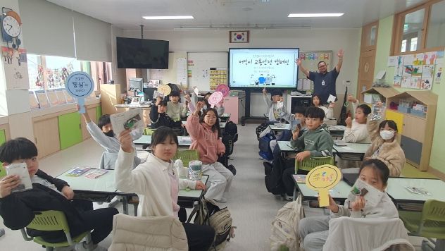 홍천군 도시재생사업 어린이 교통안전 캠페인 실시