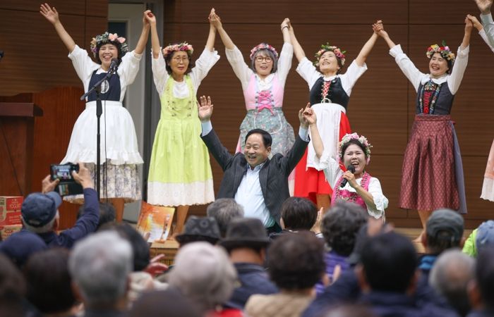 주광덕 남양주시장, ‘퇴계원힐스테이트 건강걷기대회 & 힐링음악회’에 참석해 주민들과 소통 이어가