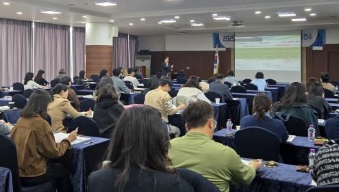 21일 보성에서 2025. 중학교 교육과정 설계·운영 역량 강화 연수가 진행되고 있다.
