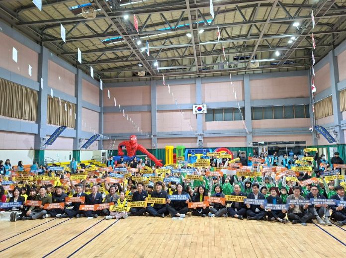 ‘제12회 초록빛깔 한마음큰잔치’ 성황리 개최