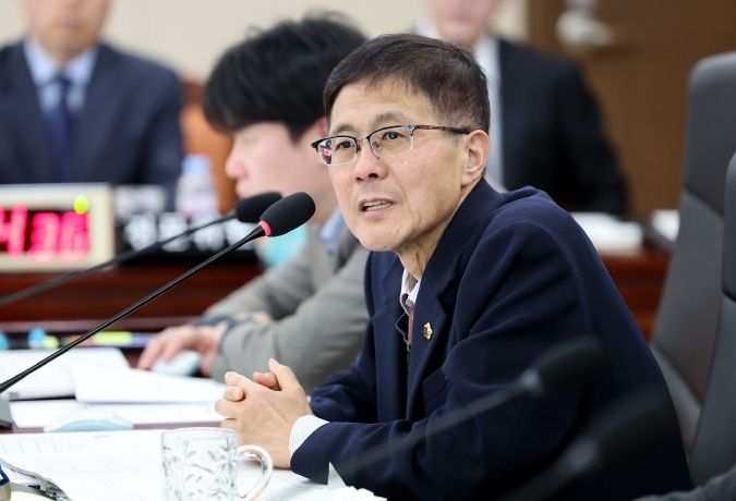 인천시의회 이명규 의원, 가족공원 플라스틱 조화 퇴출 추진