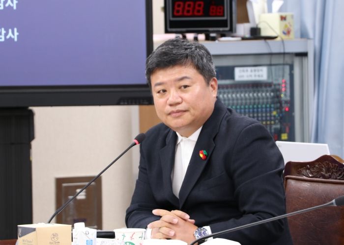 정영균 의원 예산결산특별위원회에서 질의 모습