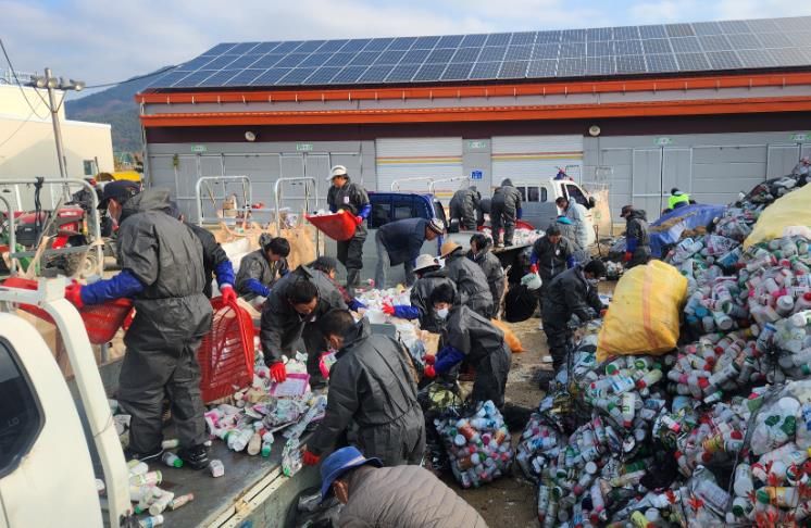 농촌지도자회 무주군연합회 농약 빈병 및 영농 폐자재 수거