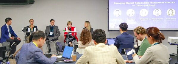 At the breakout session hosted by E Fund.